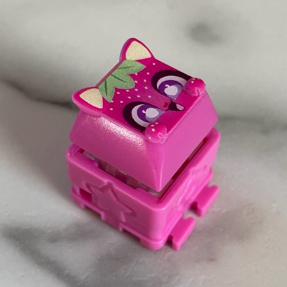 CLICKEEZ - StrawberryTreats - @STRAW_BERRY